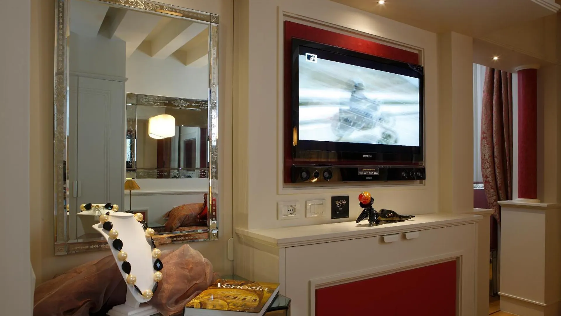ונציה Canaletto Luxury Suites - San Marco Luxury 4*,  איטליה
